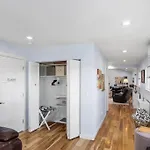 Cute West Seattle Home W Firepit